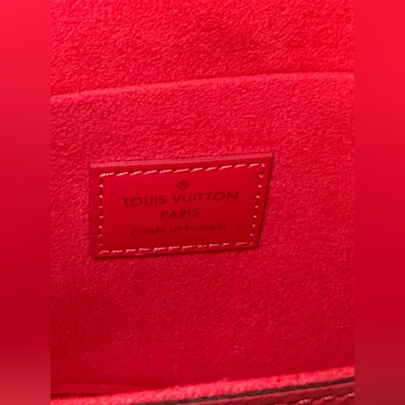 Louis Vuitton Limited Edition Felicie Pochette in Hot Pink Epi leather - Picture 15 of 17